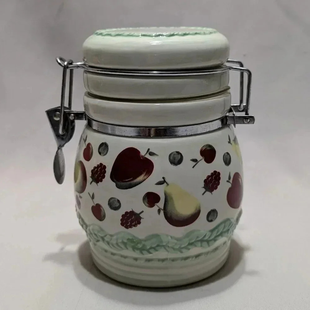 Vintage LTD Commodities Ceramic Canister Cream Color &‎ Fruit Design